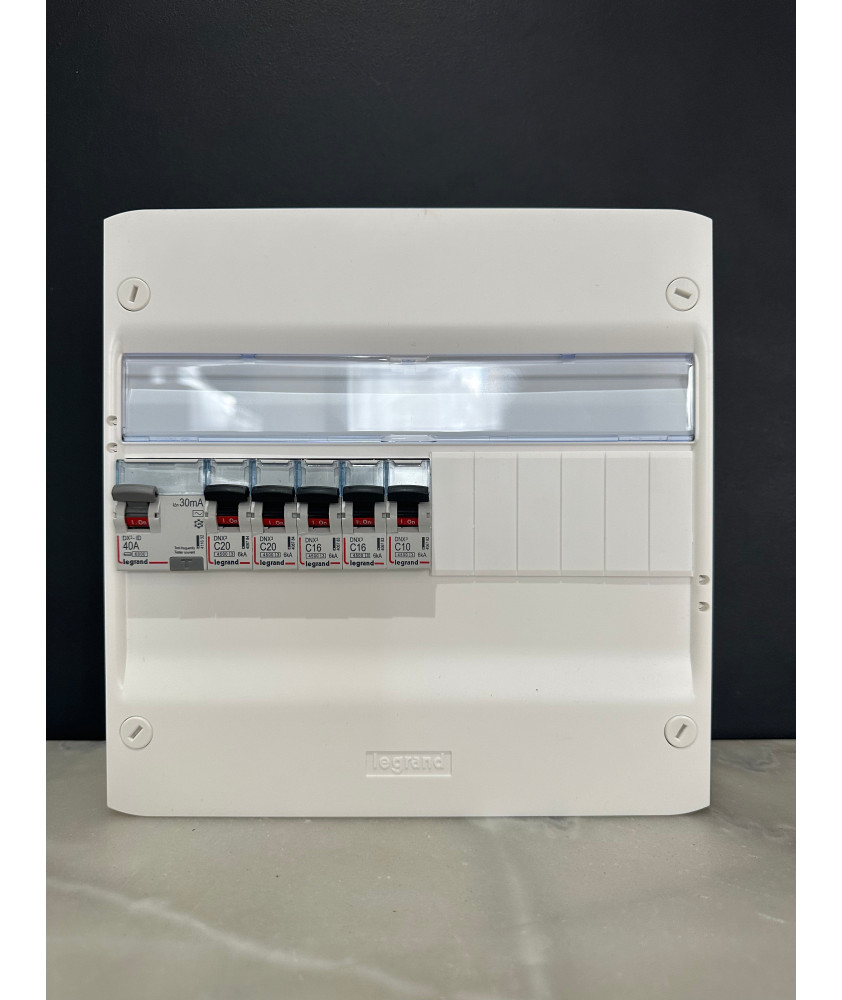 Tableau électrique 1 rangée assemblée par Elec discount avec composant Legrand : ID40AC